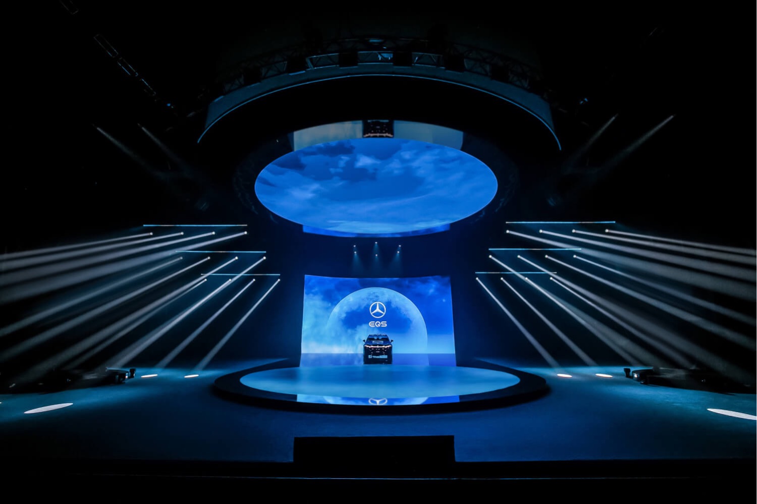 Mercedes-EQ — EQS Premiere